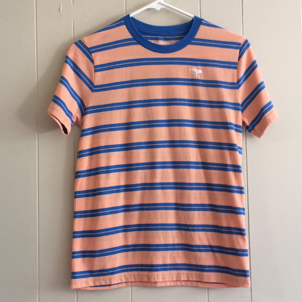Abercrombie Kids tees size 13/14 boys